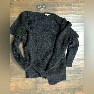 ❌🎁 BOGO Cream Papaya cardigan w/ this Black fuzzy sweater preloved so view pics